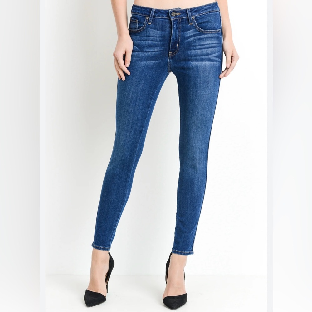 JUST BLACK DENIM Skinny W/ Side Stripe - SIZE 28 in Medium Blue